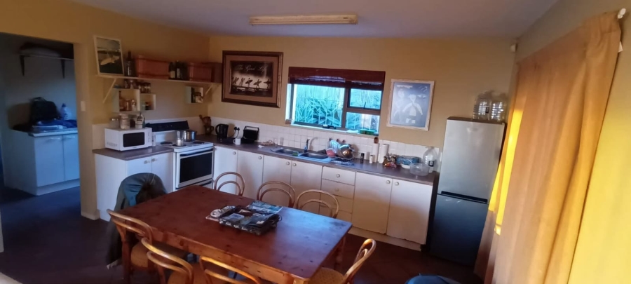 To Let 1 Bedroom Property for Rent in Wavecrest Eastern Cape